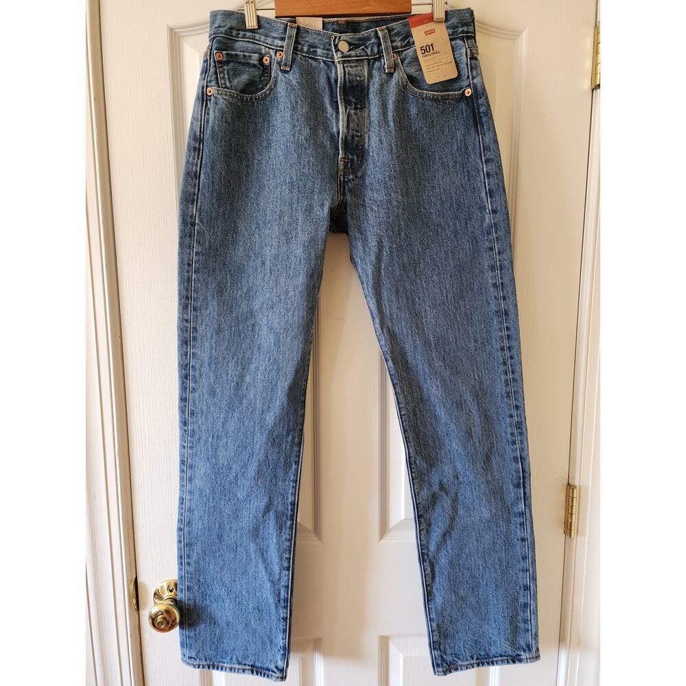 Levi's 501 Original 30x32 NWT Straight Leg Jeans Medium Wash Western Workwear - Picture 1 of 8